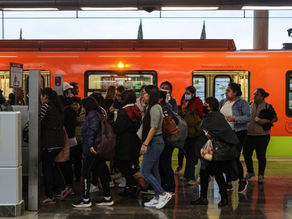 Retiro de tren en la Línea 12 del Metro CDMX ocasiona marcha lenta y afecta a miles de usuarios