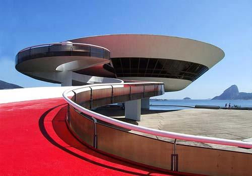 "Museu de Arte Contemporanea"