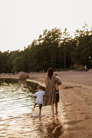 Kotka Hamina Pyhtää Kouvola Lapsikuvaus Perhekuvaus Valokuvaus Perhekuvaaja Lapsikuvaaja Valokuvaaja