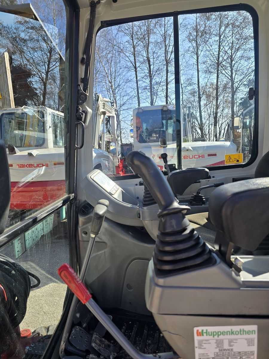 Miniature : Takeuchi TB225