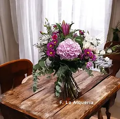 Ramo de flores de temporada en floristería la alquería valencia
