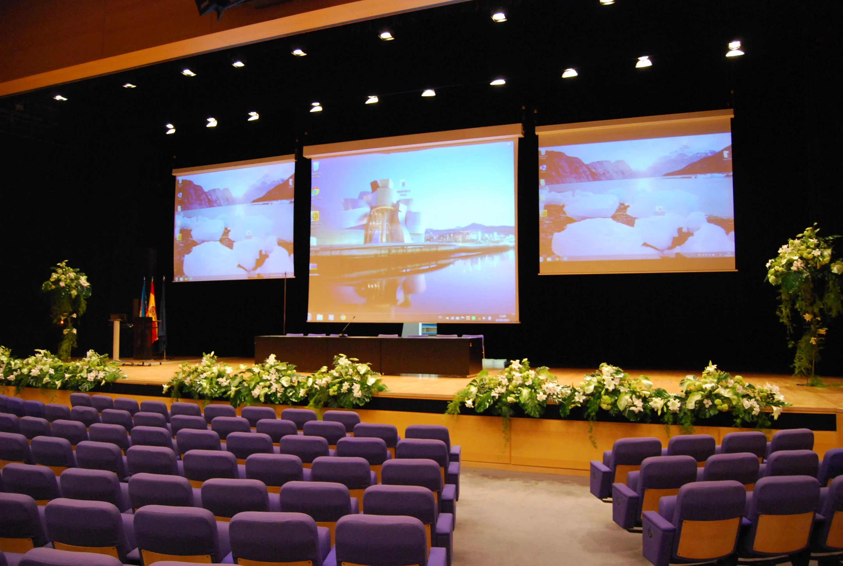 Floristeria en valencia para decorar escenarios en el palacio de congresos