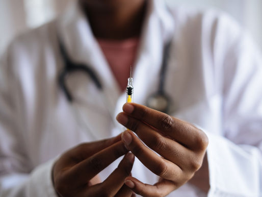 Vacina de Oxford contra COVID-19 começa a ser testada em São Paulo