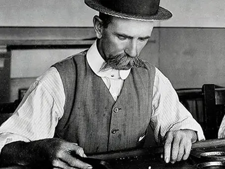 The Evolution of Jewellery Design: Merging Tradition with Innovation