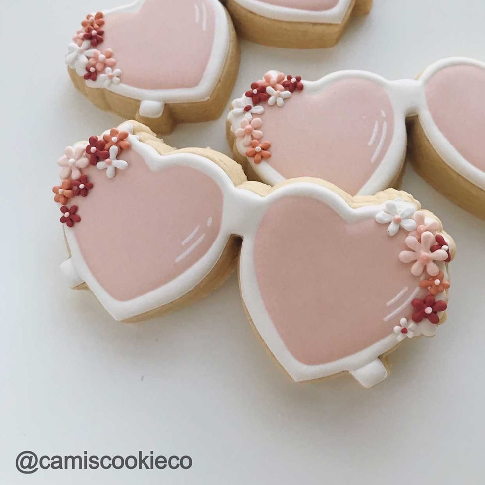 Miniatura: Floral Sunglasses Cookie Cutter