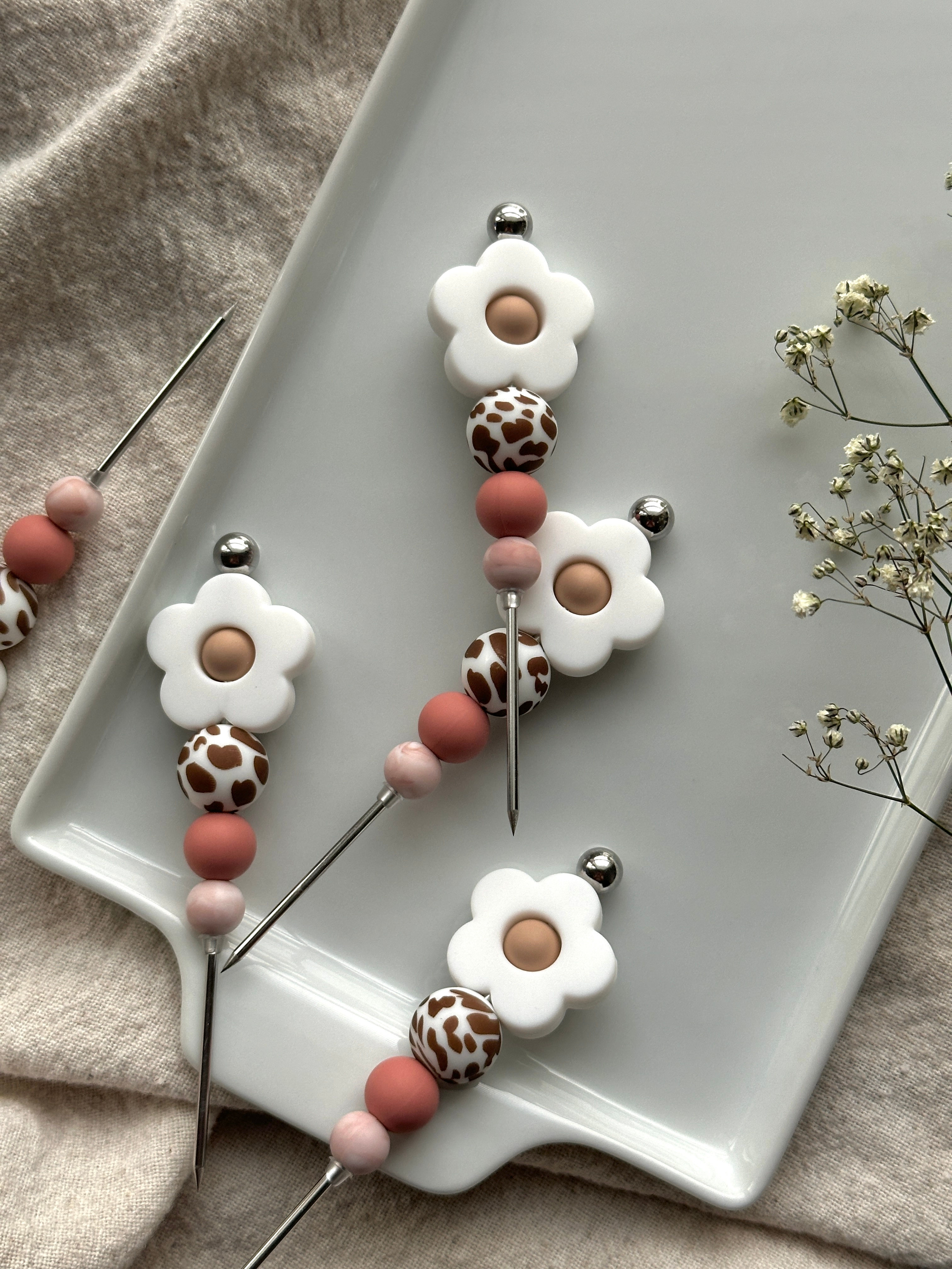 Daisy Cow Print Cookie Scribe