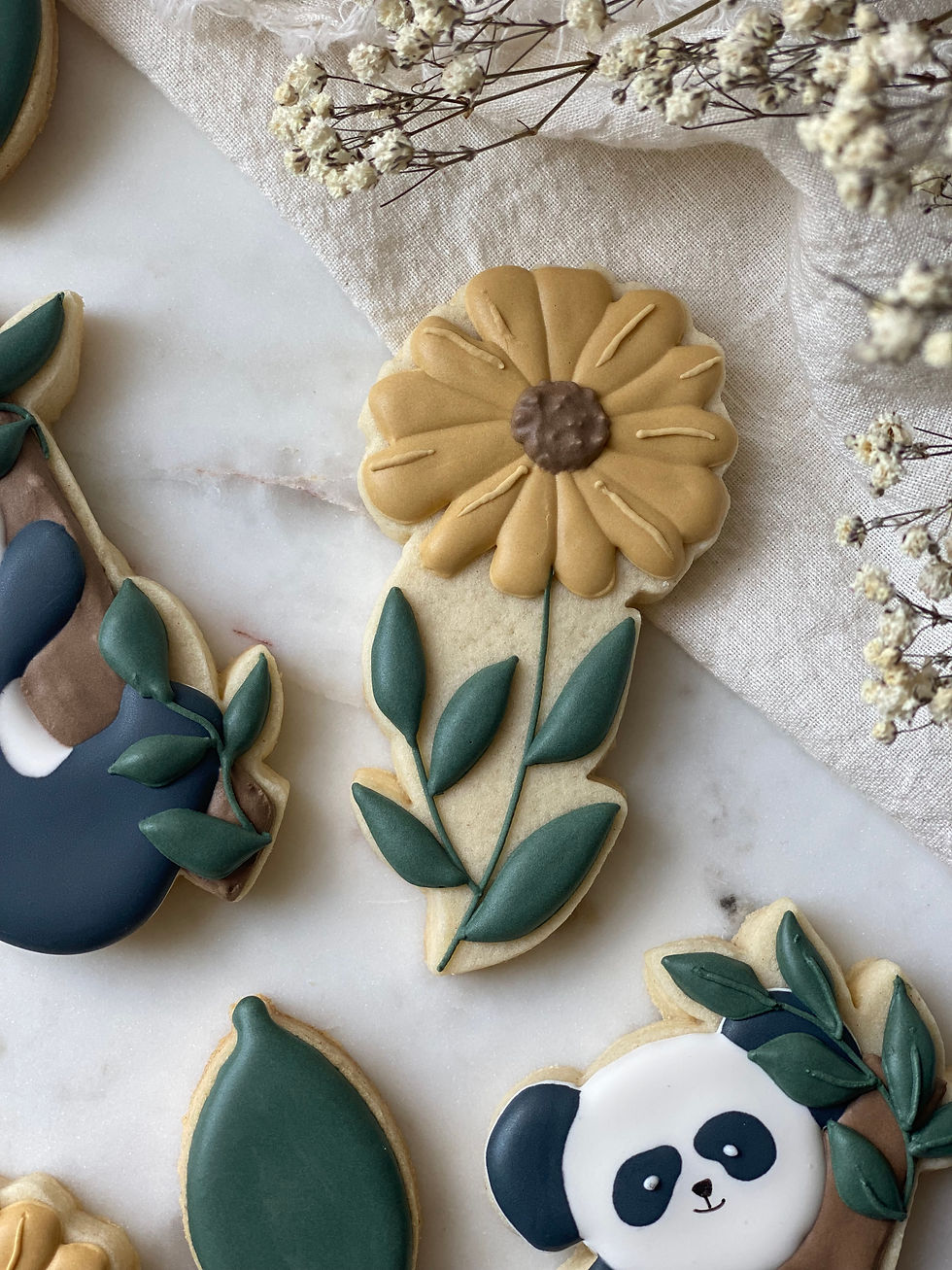 Thumbnail: Daisy Stem Cookie Cutter