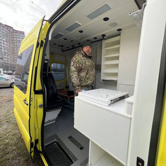 Great delivery of fully equipped ambulances to the Hospitallers