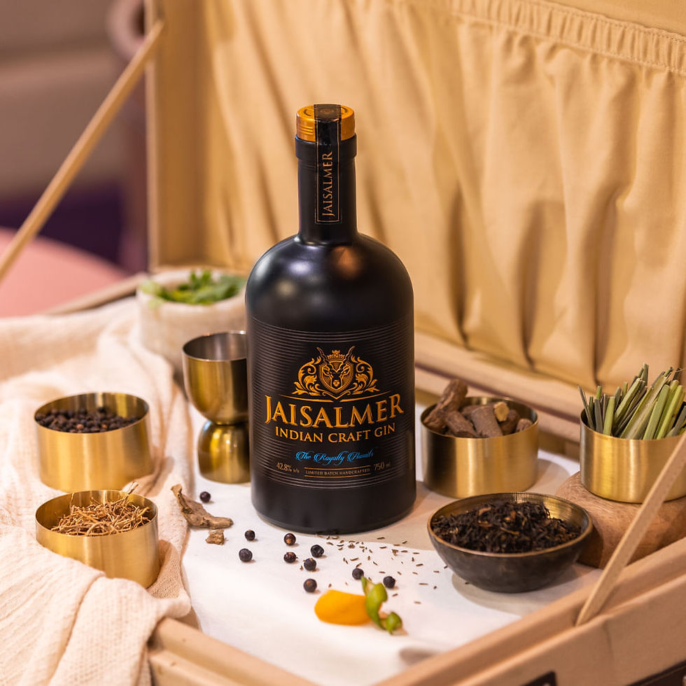 Produced in India, Jaisalmer Gin draws inspiration from the country’s rich heritage and diverse flora. The Jaisalmer Indian Craft Gin is crafted using hand-selected botanicals, including juniper, coriander, lemongrass, and black pepper, alongside local tea leaves. Each batch undergoes meticulous distillation to balance traditional gin character with distinctly Indian aromas, reflecting both heritage and innovation.