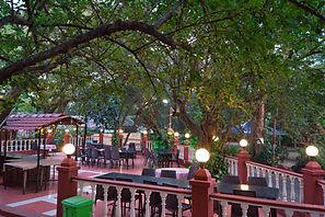 Restaurant Grand Resort.jpg