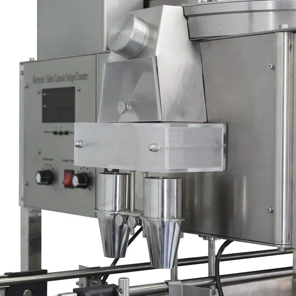 Electronic pill counting machine with conveyor