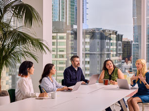 Work Schedule Types: How to Find the Right Approach for Your Team