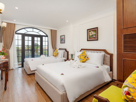 Suite Gia Đình View Bể Bơi