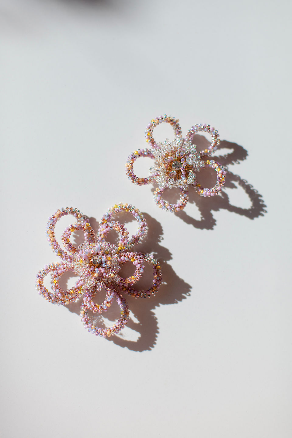 Thumbnail: Spilla Rosa Lady White Brooch