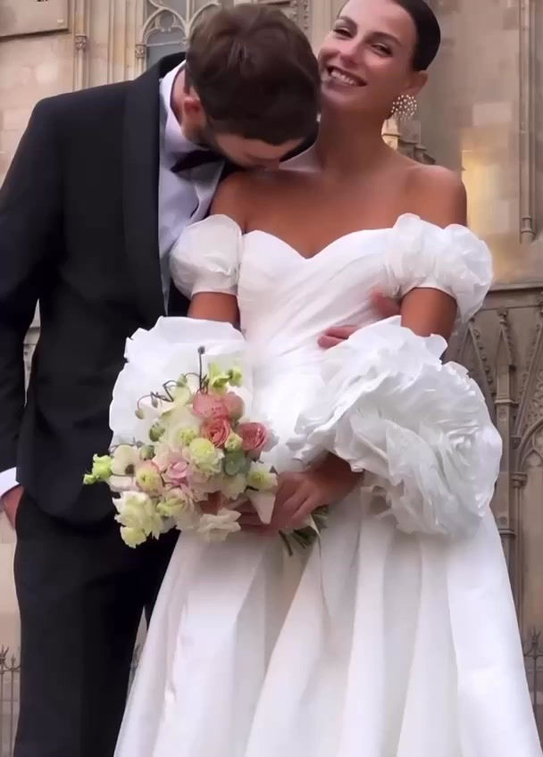 Miniatura: Orecchini di matrimonio con perle romantiche e sofisticate Soffione Wedding Earrings.