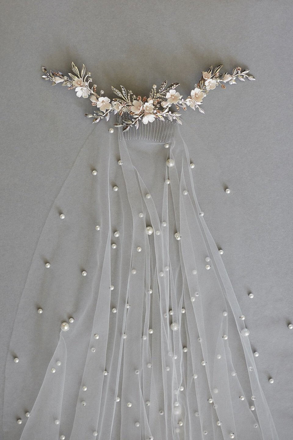 Miniatura: Pettine velo Primavera wedding Headpiece