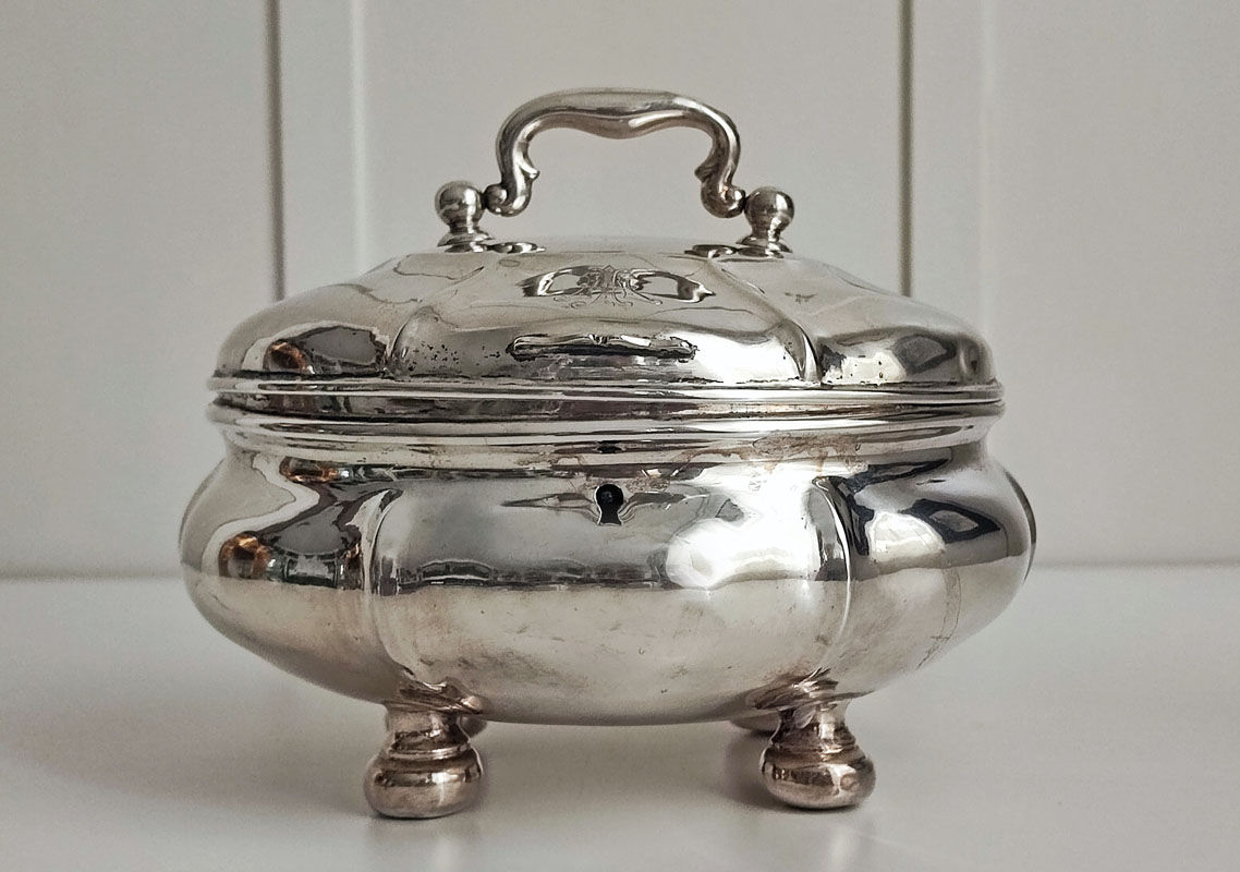 Zuckerdose aus Silber, 19. Jahrhundert