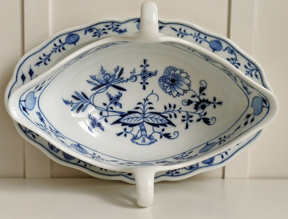 Meissen, Grosse Saucière, Zwiebelmuster, Porzellan