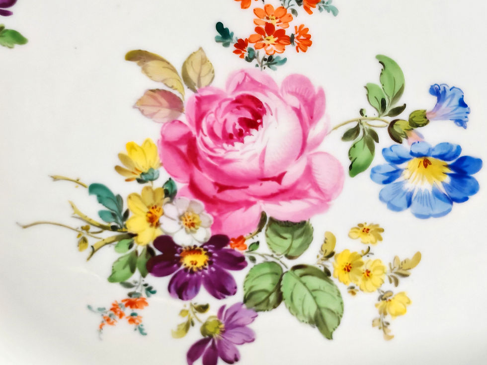 Miniaturbild: Meissen, drei Speiseteller, Dekor Ozier, Blumen-/Insektenmalerei