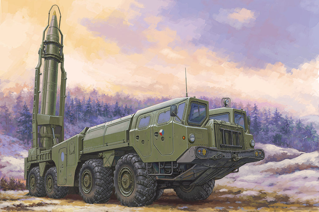 82939	Hobby Boss: Soviet(9P117M1) Launcher w. R17 Rocket of 9K72 Missile Complex