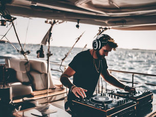 Hire a Private DJ in Bodrum – Whether for Your Villa Party or Yacht Charter
