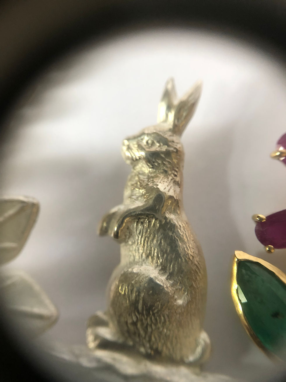 Miniature : Le lièvre et la tortue