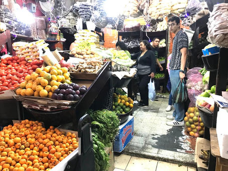 EN EL MERCADO MUNICIPAL ENRIQUE RODRÍGUEZ CANO COMIENZA EL REPUNTE DE VENTAS