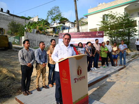 EN LA COLONIA HERNÁNDEZ OCHOA COMIENZA LA OBRA PÚBLICA