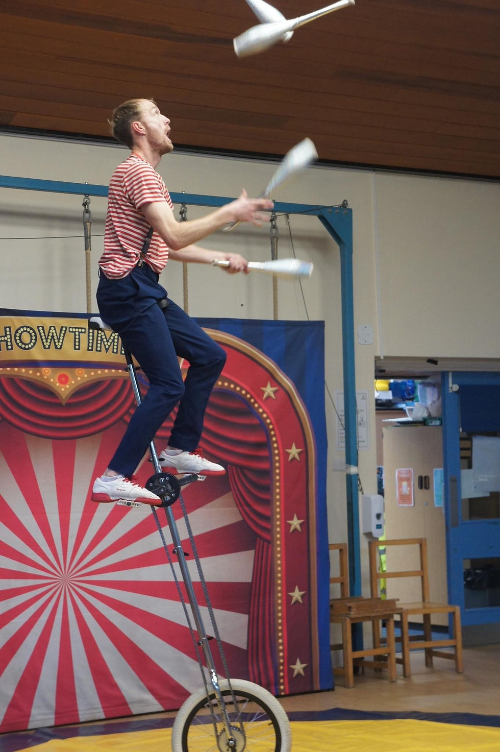 Lucas Jet Circus performer visits primary school