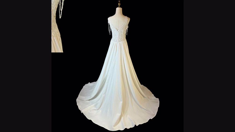 Miniatura: Vestido de novia ALENA con perlas y bordados en el escote