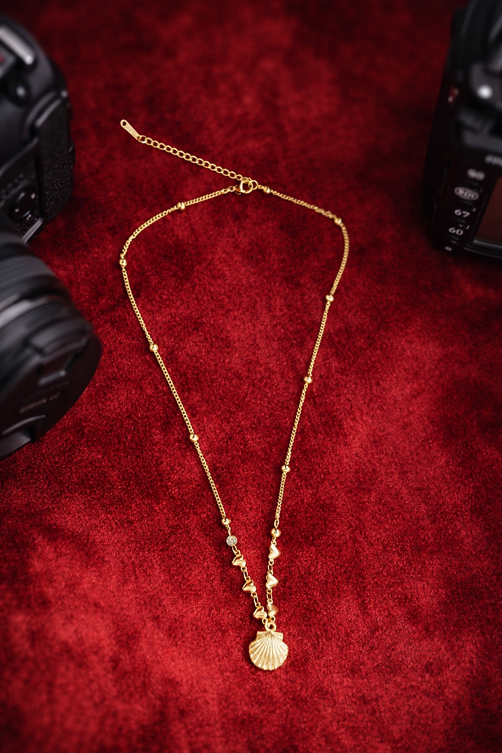 Thumbnail: Golden Shell Drop Necklace