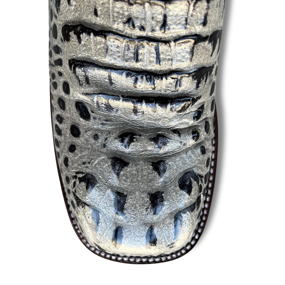 Thumbnail: Light grey men's cowboy boot toe