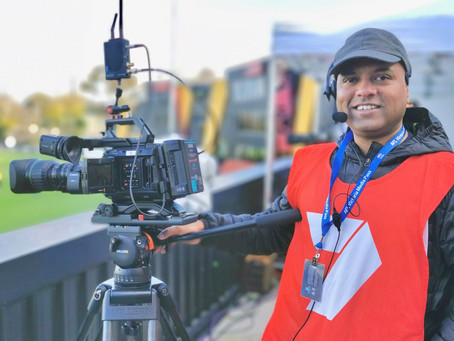Deakin's outdoor live broadcast team captures AFL match in Melbourne!