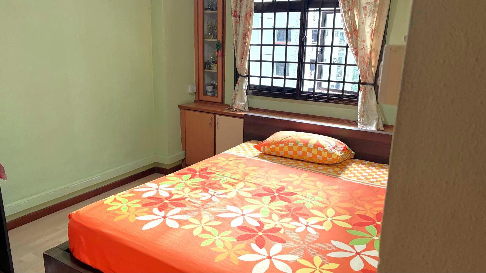 Common room for rent at Blk 186C Rivervale Drive. (Single pax Only)