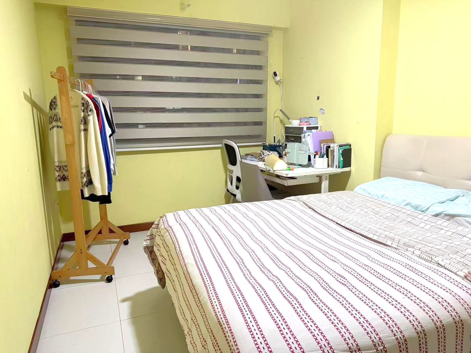 Common room for rent at blk 546A Segar Road!