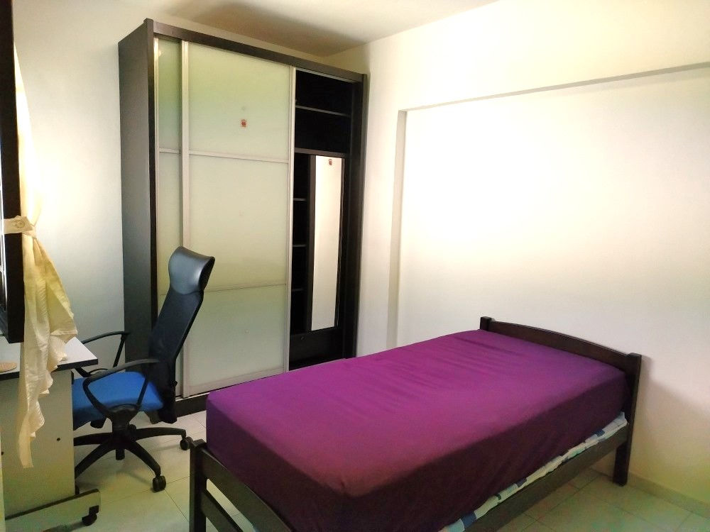 Common Room for rent at Blk 501 Jelapang Road. Female Environment!