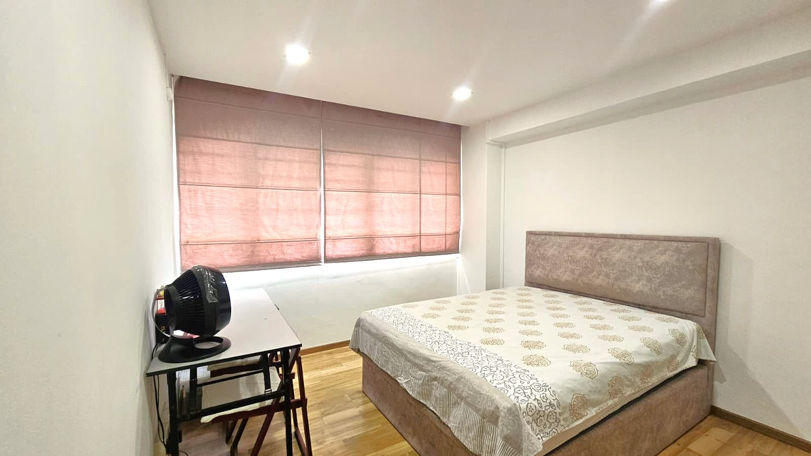 Common room for Rent at blk 236 Serangoon Avenue 3. (Female Only)