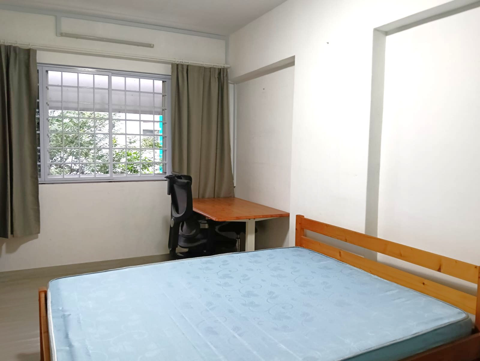 2 Common Rooms for rent at Blk 305 Yishun Central (Female Only)