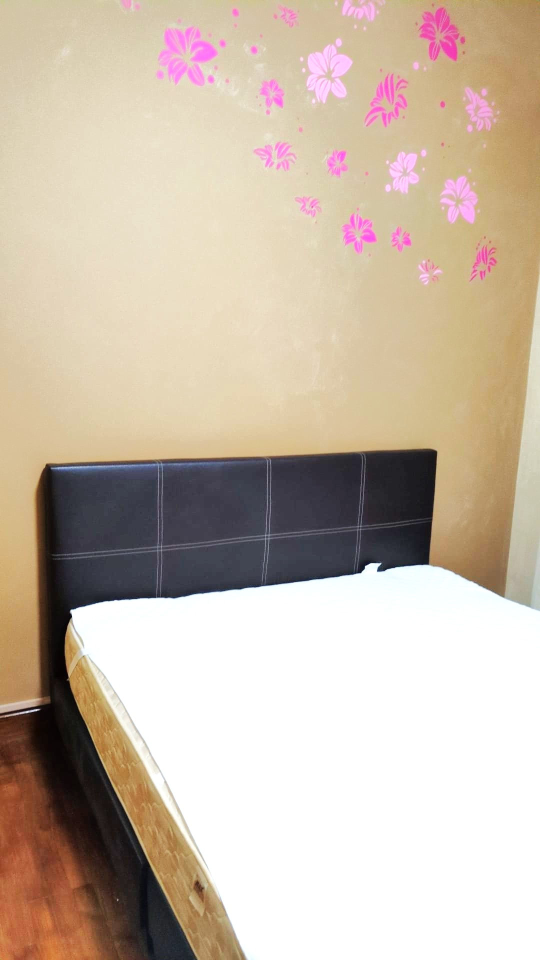 Master Room for rent at Palm Gardens Condo Blk 2B Hong San Walk,
