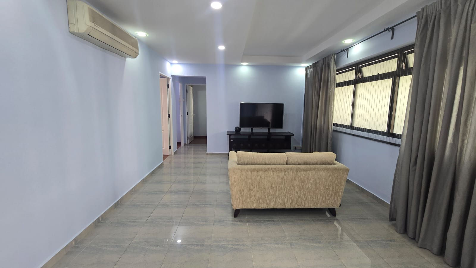 4R flat for rent at Blk 5A Marsiling Drive. Whole Unit. High Floor!