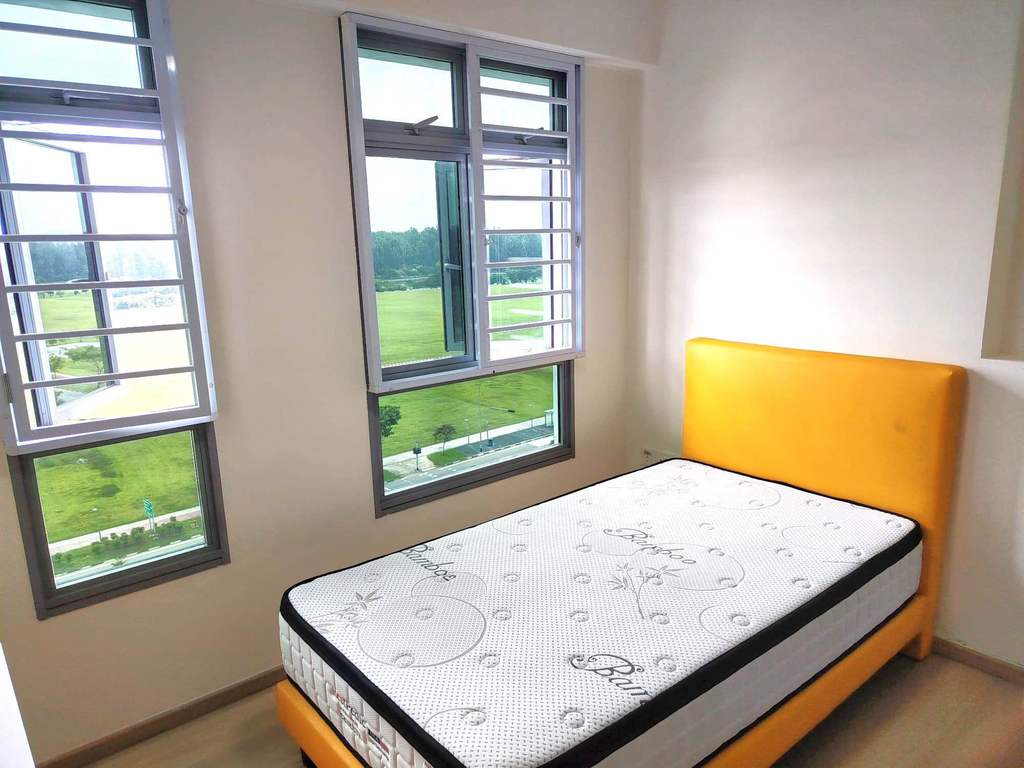 Common Room for rent at Blk 683A Edgedale Plains, (Single Pax Only)