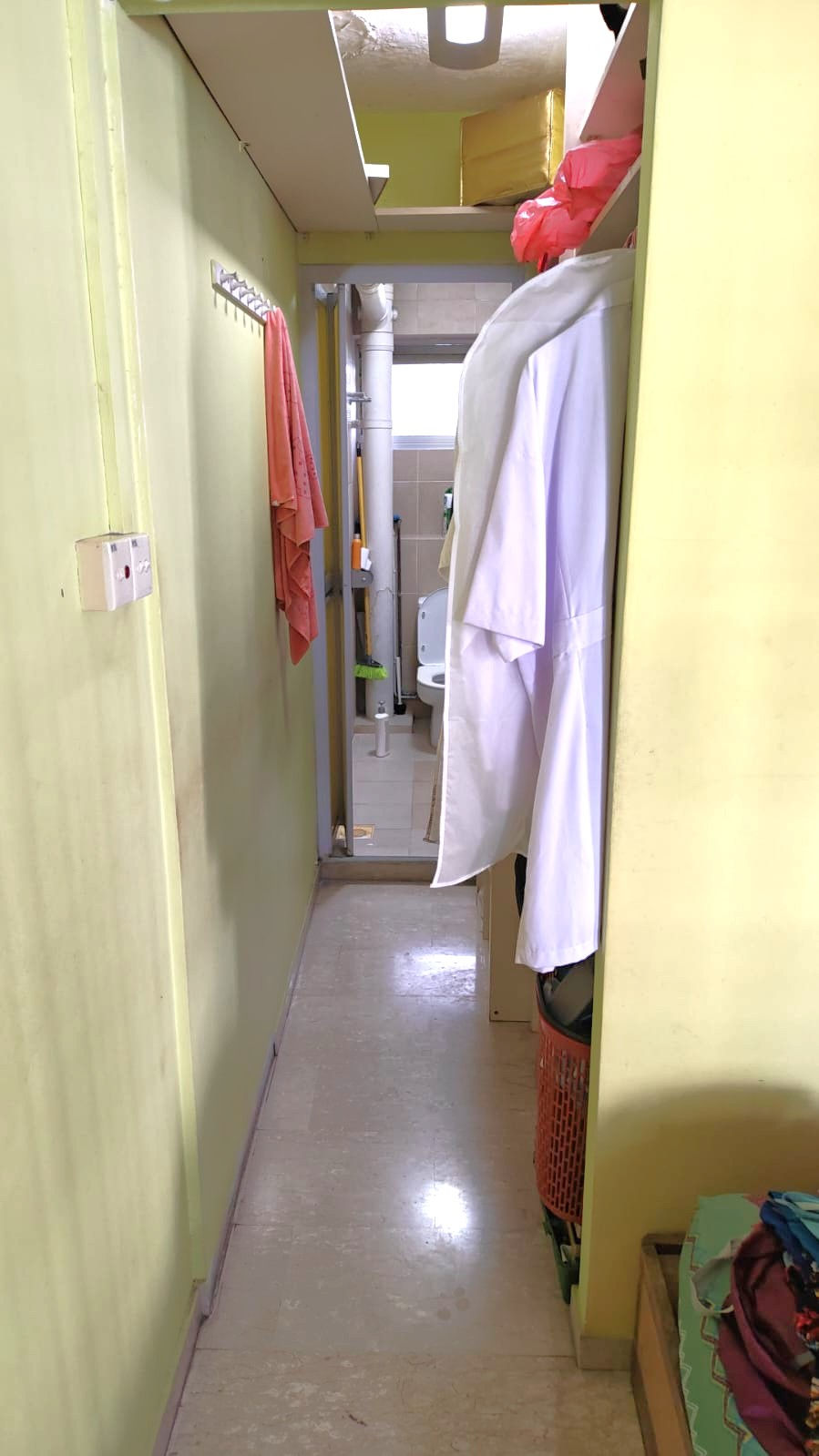 Thumbnail: Common room for rent at Blk 257 Kim Keat Avenue. Own Bathroom!