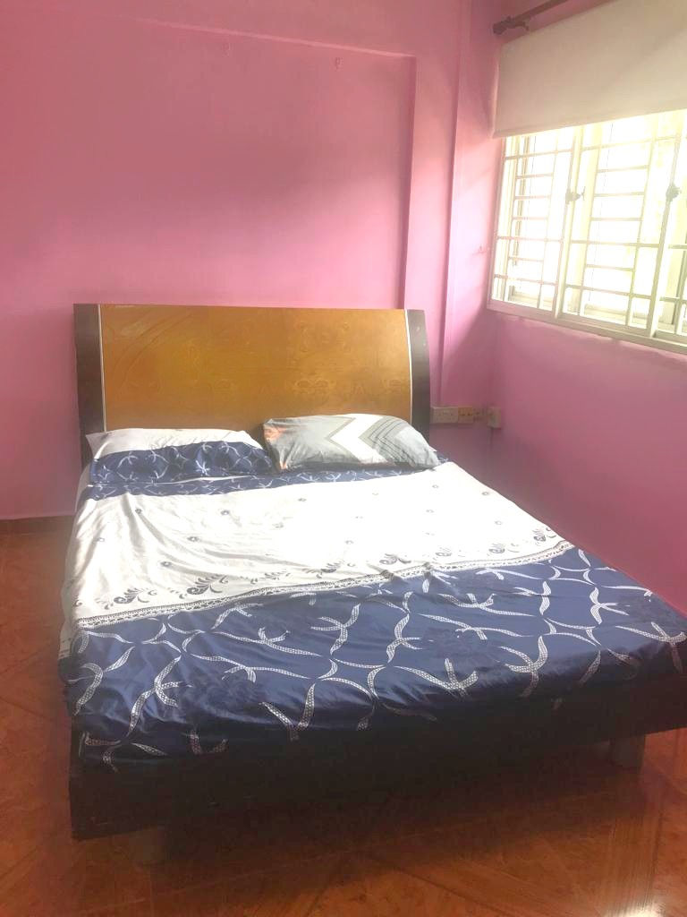 Common Room for rent at Blk 421 Ang Mo Kio Avenue 10. Near to Ang Mo Kio MRT!