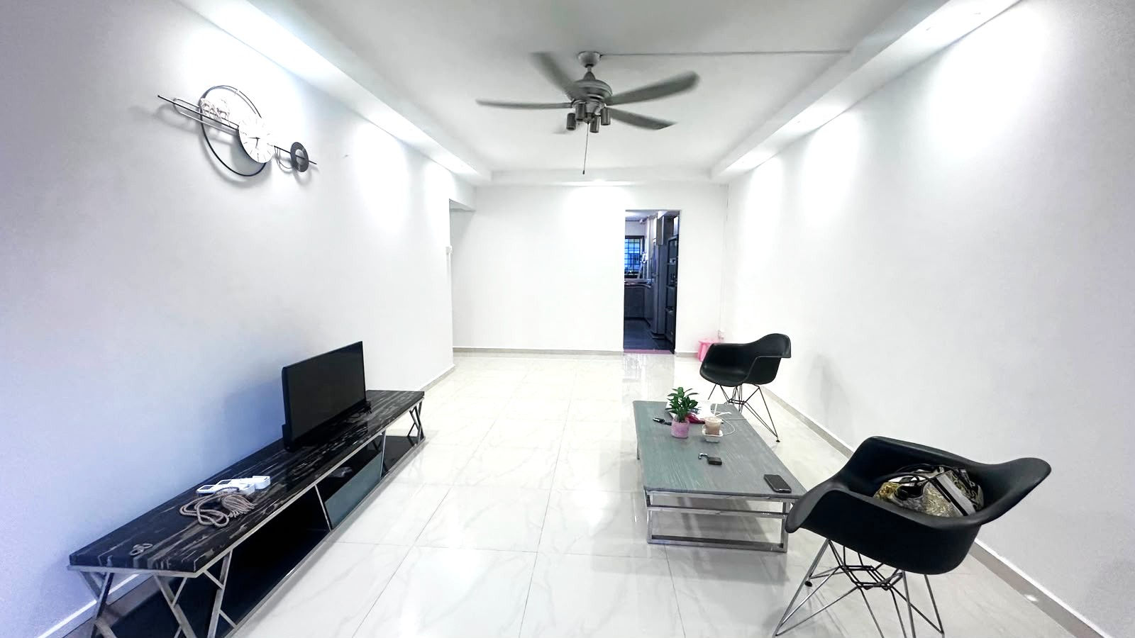 4R flat for rent at Blk 106 Gangsa Road, Near to Bukit Panjang MRT and Petir LRT