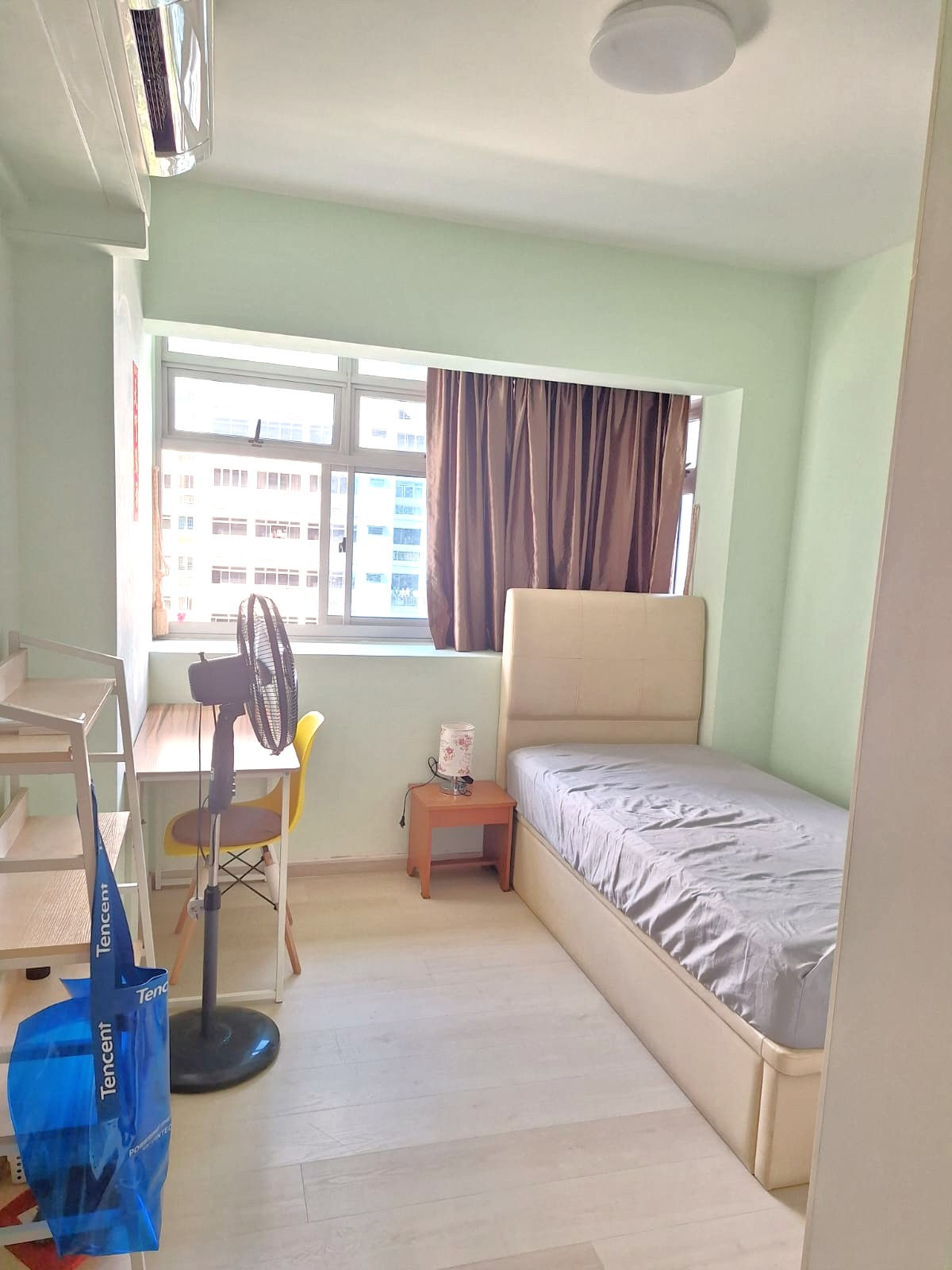Common room at blk 49 Strathmore Avenue.(Single Pax Only)