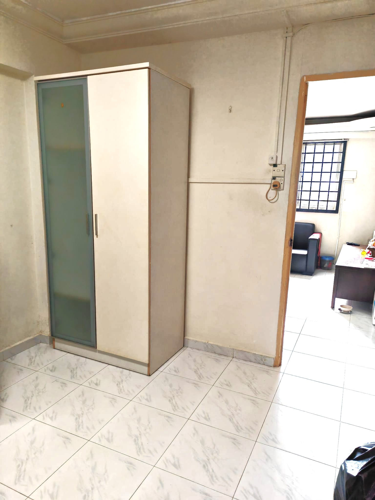 Common Room for rent at blk 310 Bukit Batok Street 32 Neat at Bukit Gombak MRT