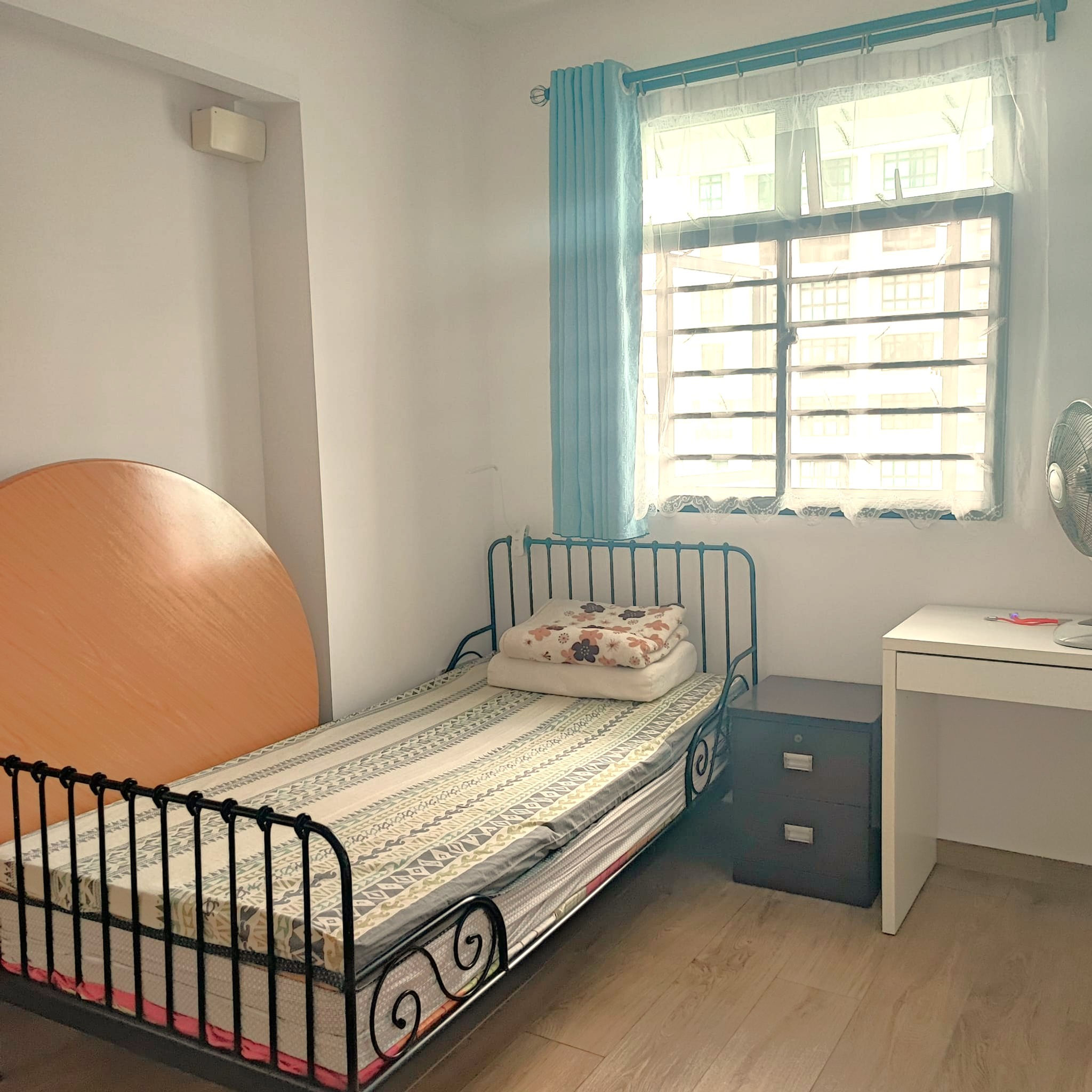 Common Room for rent at Blk 415D Northshore Drive. (Female Only)