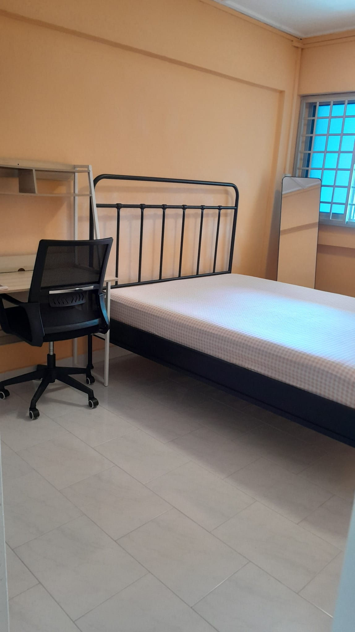 Master Room for rent at Blk 509 Bukit Batok Street 52
