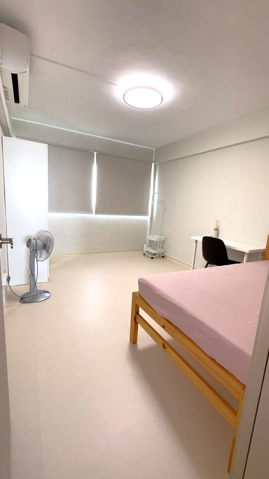 Master Room for rent at Blk 409 Pandan Gardens ( Female Only)