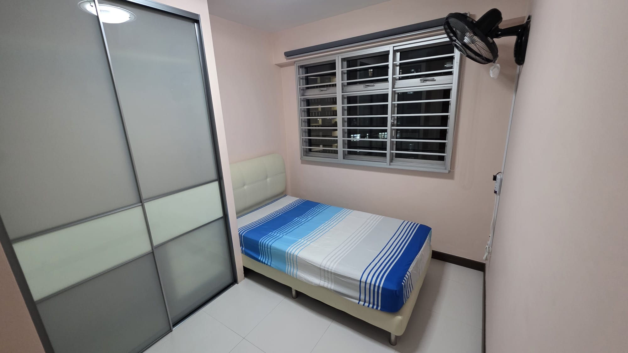 Common Room at Blk 453 Yishun Street 41. ( FEMALE ONLY)